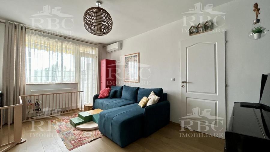 Apartament cu 3 camere semidecomandat în Grigorescu