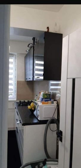 Apartament cu 2 camere semidecomandat, mobilat în Primo