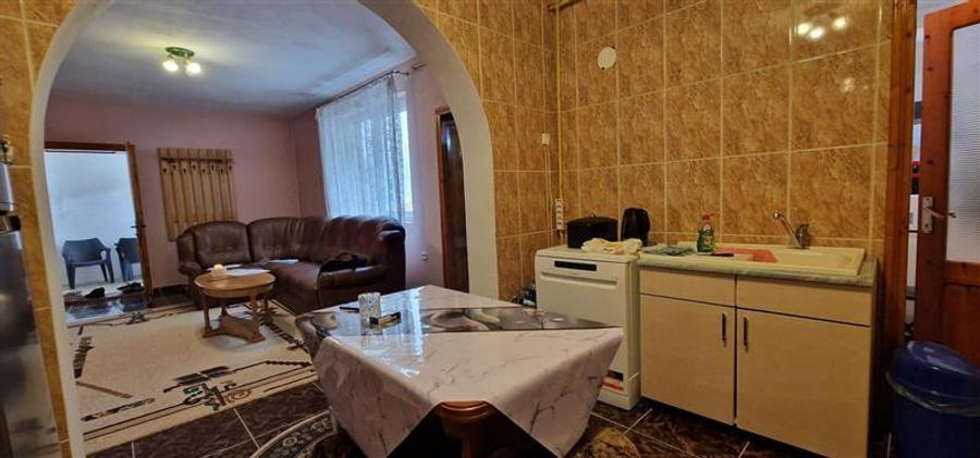 Casă individuală cu 5 camere cu Canalizare în Lendt