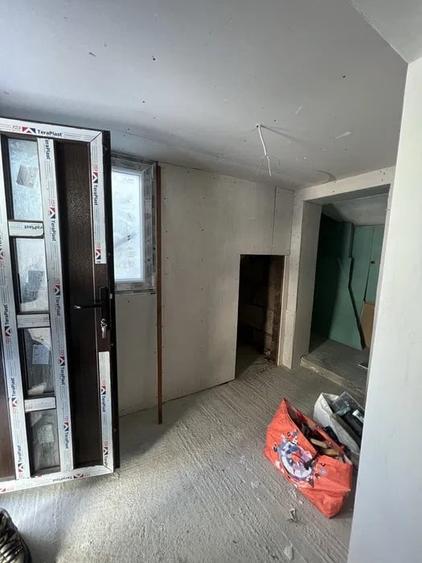 Garsoniera, 27 mp Busteni - 2