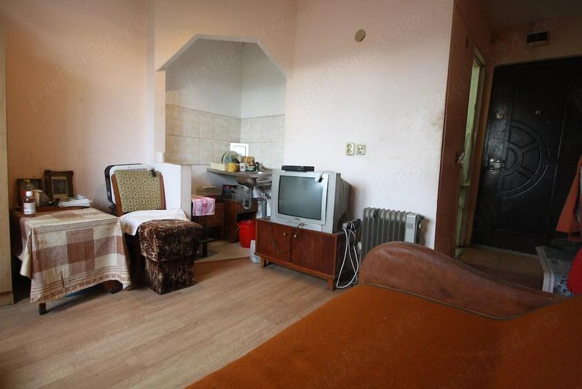 Proprietar vand garsoniera Zona Dambovita, 23.500 euro - 4