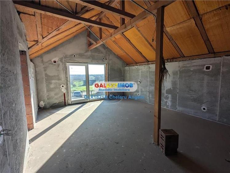 Adunatii Copaceni vila P+1 ,5 camere,suprafata 165 mp, teren 1300 mp - 32