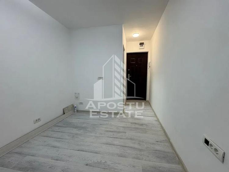 Garsoniera 12 mp renovata, zona Dambovita - 1