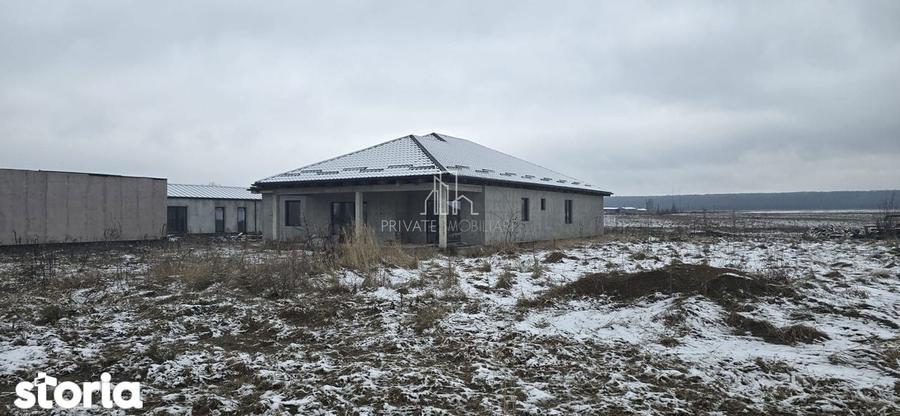 Casa 283 Mp/ Teren 835 Mp, Nou Construita, Solovastru, Zona Reghin - 7
