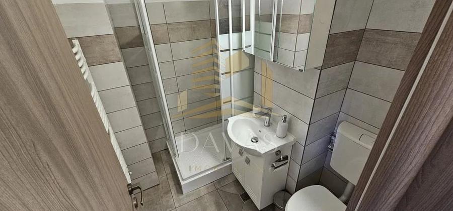 Garsonieră decomandată, mobilată în Gruia