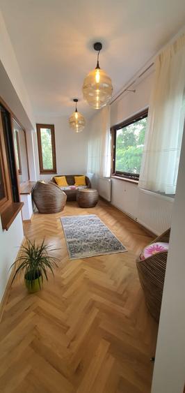 Apartament de inchiriat 4 camere decomandate zona Copou-Parcul Copou - 1