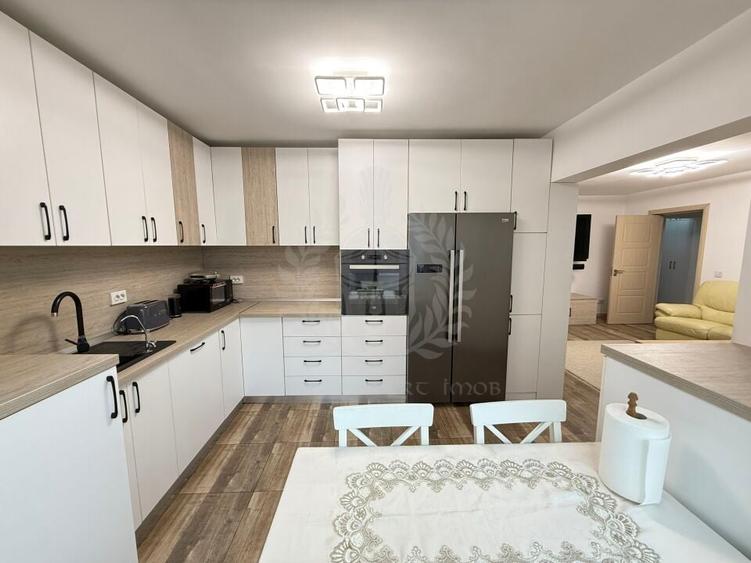 APARTAMENT 4 CAMERE, // ZONA REPUBLICII - 5