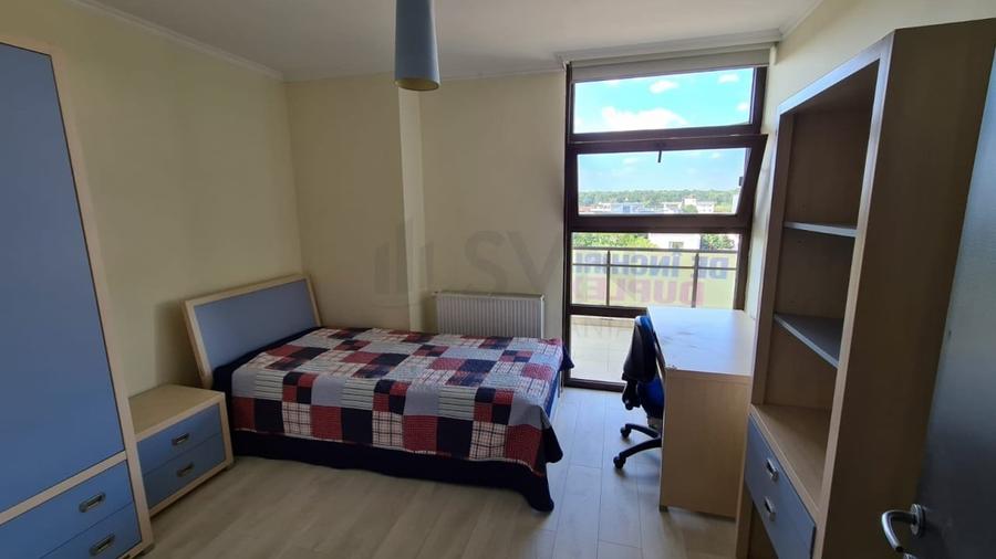 Apartament cu 4 camere semidecomandat, mobilat în Pipera