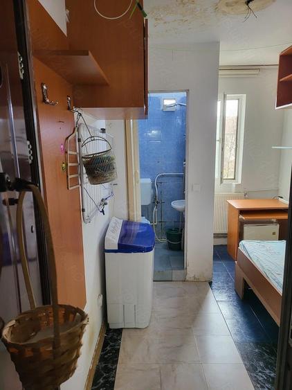 Proprietar inchiriez garsoniera din uscatorie in complex - 4
