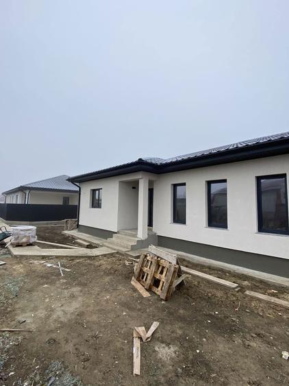 Vand casa in comuna Cordun - 6