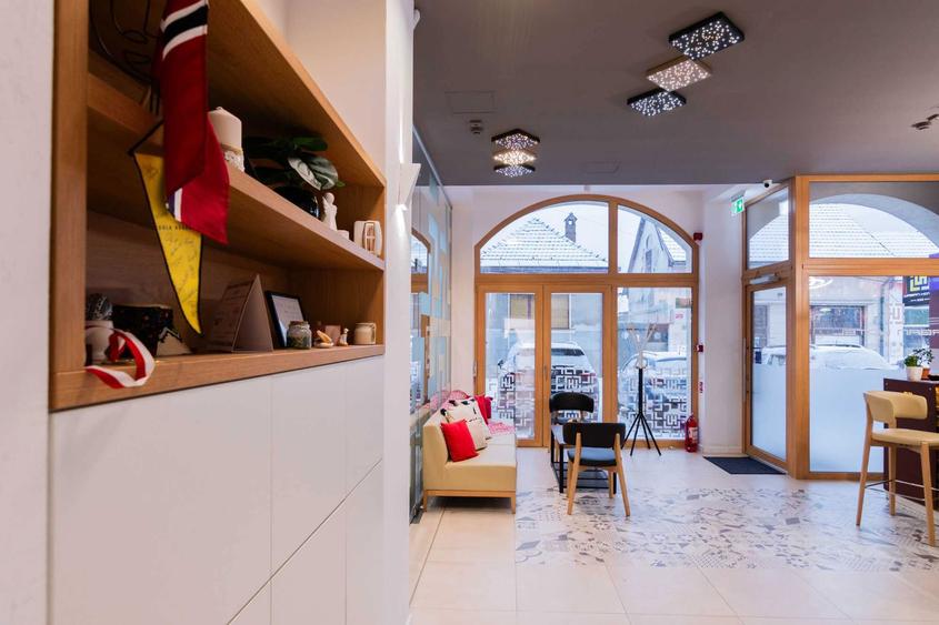 Hotel Urban de vanzare, locatie excelenta - centrul vechi istoric - 8