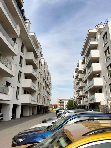 Apartament cu 2 camere semidecomandat, mobilat în Pipera