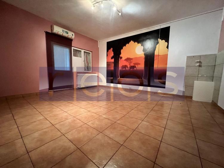 INCHIRIERE VILA | ZONA VITAN | 9 CAMERE - 3