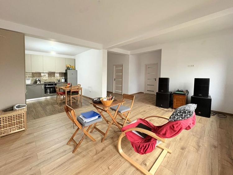 Casa la sol 4 camere , Valu lui Traian - 3