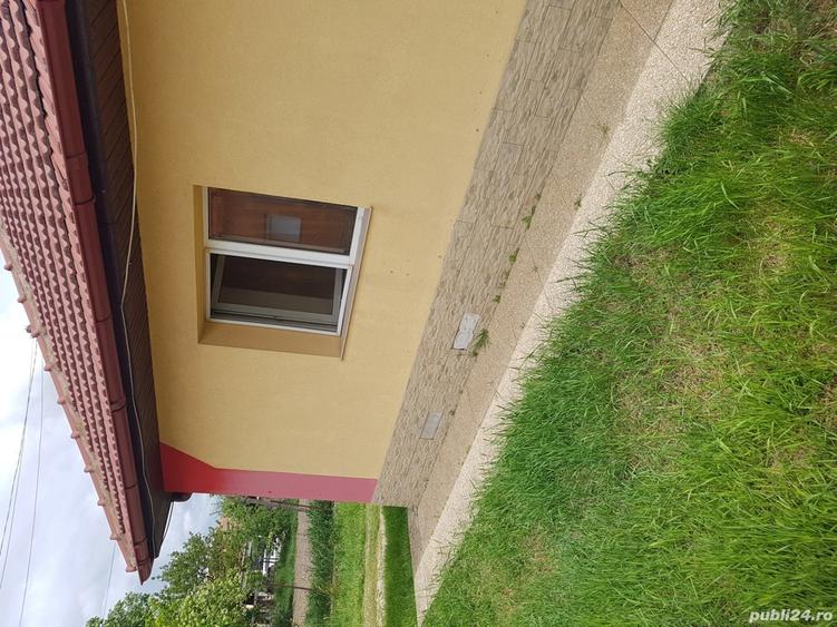 Complex 2 case intr-o curte - 9