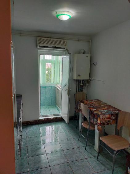 Proprietar închiriez apartament cu doua camere Găești  - 1