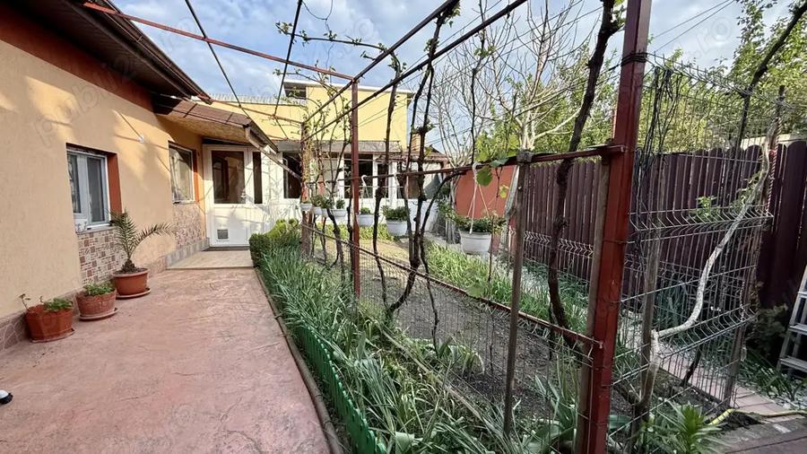Casa cu curte, zona semi-centrala Giurgiu - 6