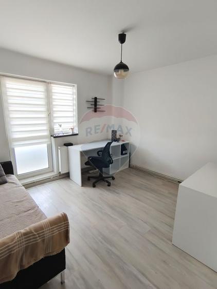 Apartament cu 4 camere de închiriat în zona 13 Septembrie - Rahova - 3