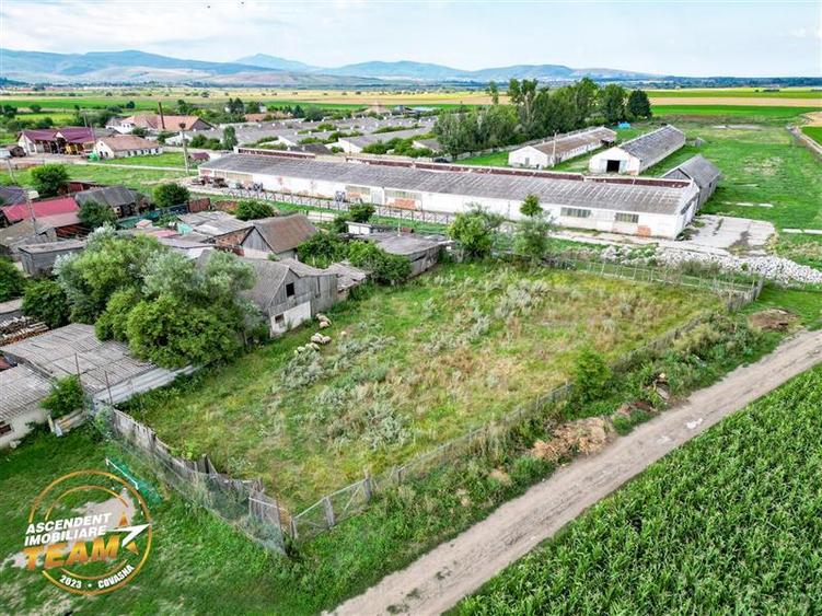 FILM! Apartament 2 camere,decomandat,cu garaj,1.400 mp teren,Let,Covasna - 3