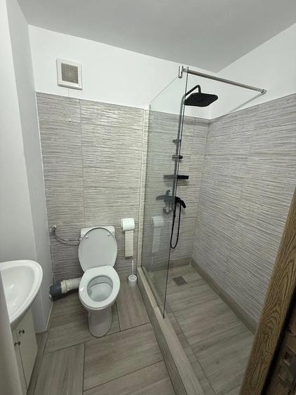 inchiriez apartament 2 camere parter - 7