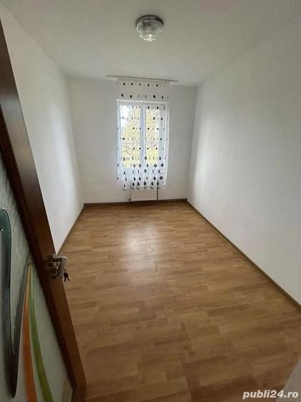 De vanzare casa in Roman, parter ?i etaj, teren 700 mp, 130.000 euro - 9