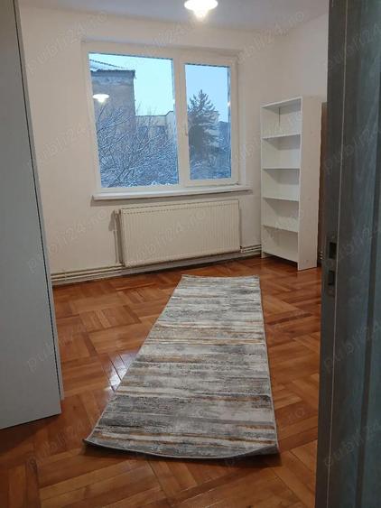 Caracal, ultracentral, 3 camere, et.2, renovat - 4