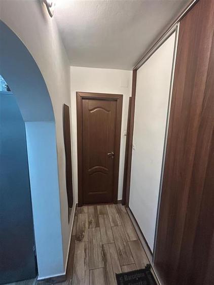 Apartament cu 2 camere de vanzare, zona Sud - 3