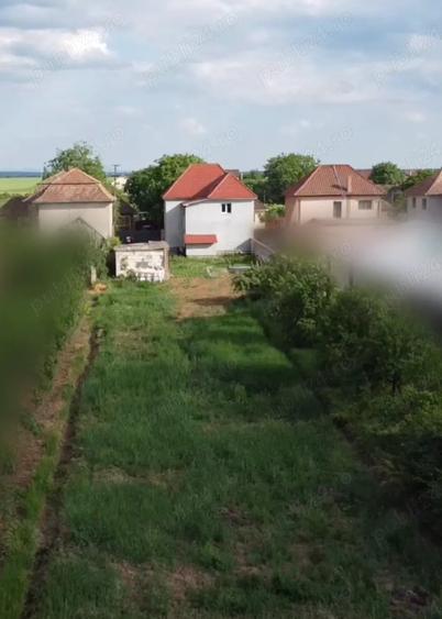 Casa de vanzare Livada de Bihor Accept la schimb apartament + diferenta - 10