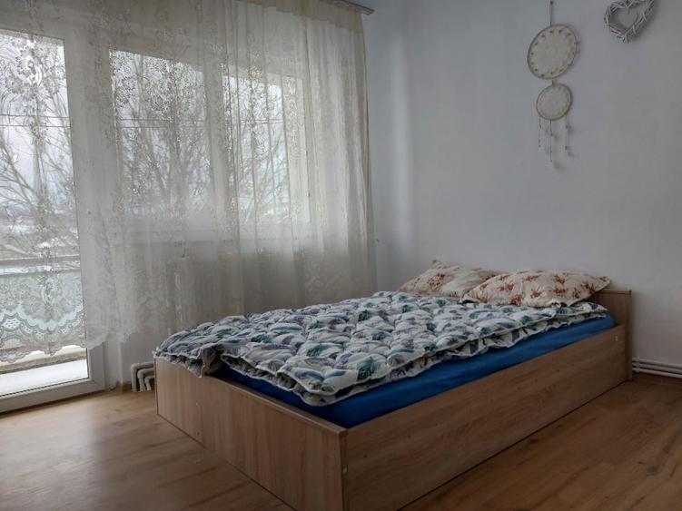 De vanzare apartament cu 3 camere, Petrosani. - 4
