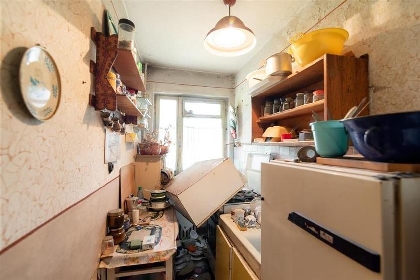 RECO Apartament cu  2 camere tip X, la parter -D. Cantemir - 2