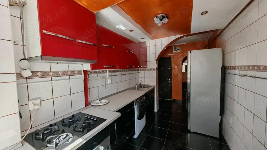 De vanzare apartament 3 camere, Mazepa I, etaj 1 - 2