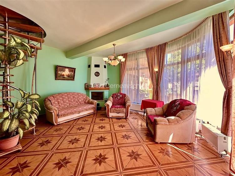 Casă cu 6 camere în Grădiște