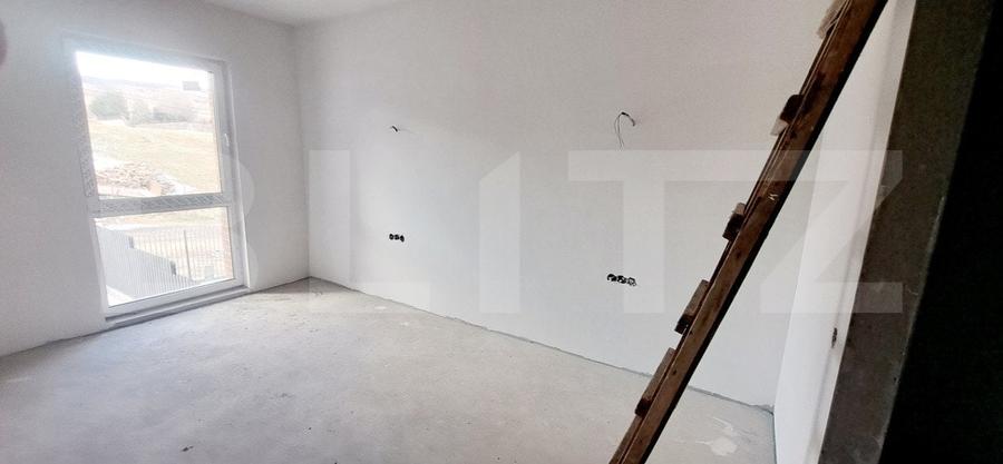 Casa in regim cuplat, 6 camere, 320 mp utili, teren 612 mp, situata in Borhanci - 18