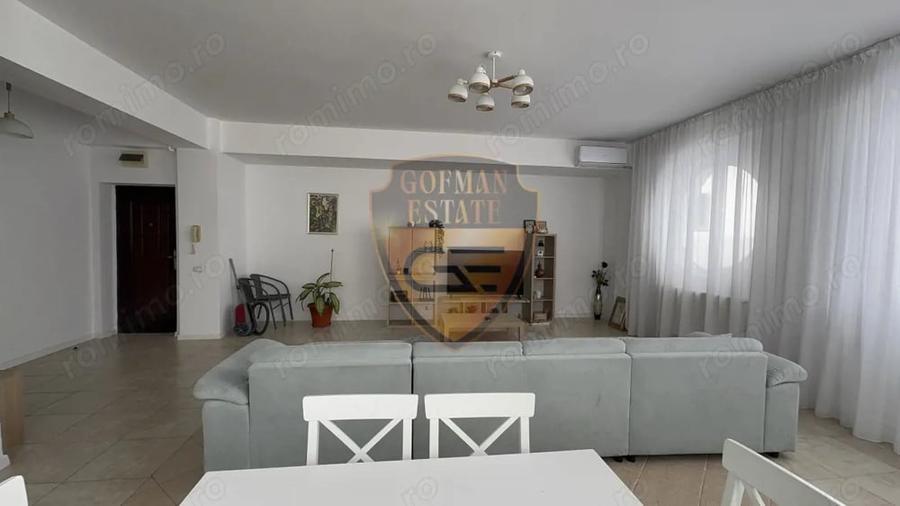 Apartament cu 3 camere decomandat în Nord