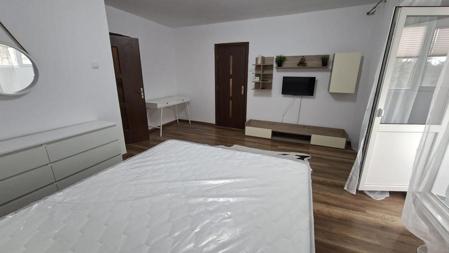 Apartament cu o camera, renovat, Podu Ros - 8