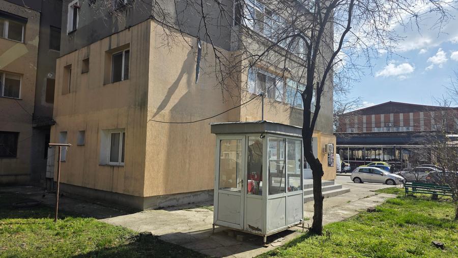 Apartament etaj 1, Licee - 2