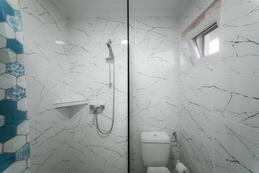 RECO, VILA MODERNA 7 DORMITOARE, BAILE 1 MAI - 16