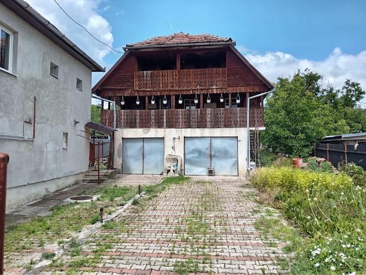 Casă cu 2 camere în Central