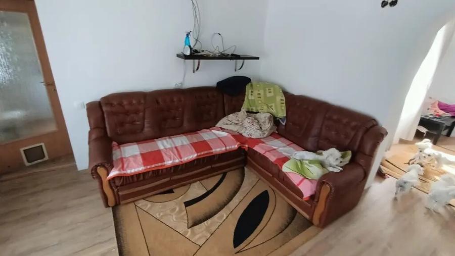 Vand casa cu teren in zona Titu - 3