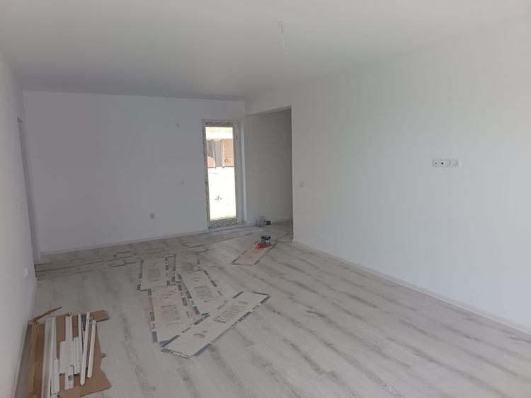 APARTAMENT 2 CAMERE, DECOMANDAT, INTABULAT,BLOC NOU, TERASA 40 MP, PARCARE,REDIU - 1