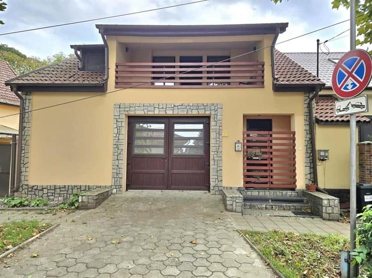 CASA P+M | ZONA PARCUL I.C.BRATIANU | ORADEA - 1