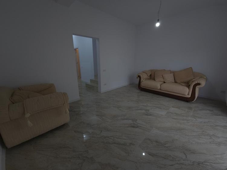 4 Camere, la asfalt, comuna Berceni - 3