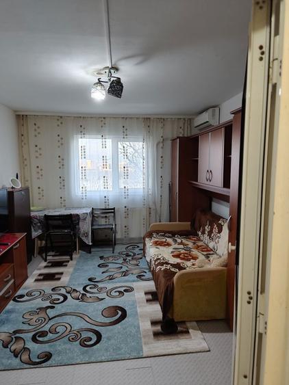 Inchiriez garsoniera zona Energia, etaj 3/4 - 1