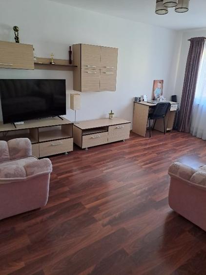 Proprietar-vand ap decomandat, 2 camere, etaj intermediar - 4