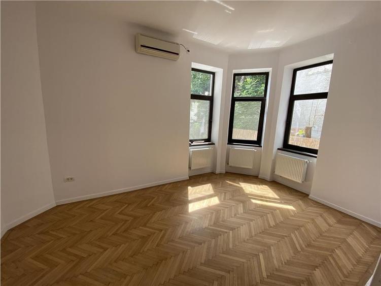 Vila de inchiriat in zona Capitale, office/rezidenta - 8