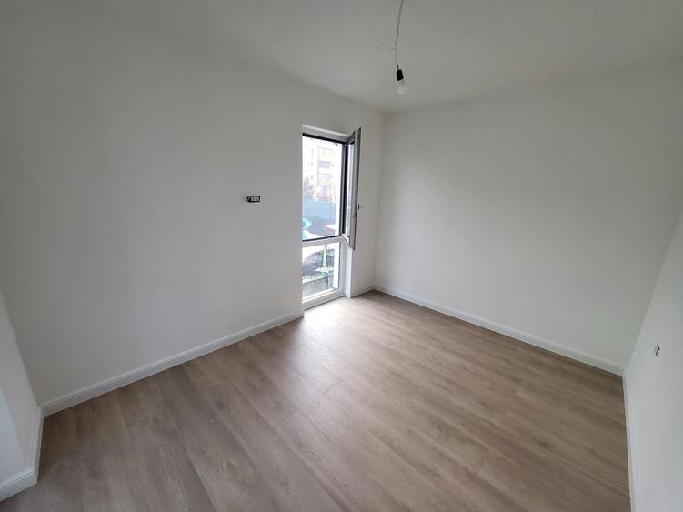 Comision 0%. Langa Iulius Mall. Zid despartitor dublu. Finisaje premium - 22