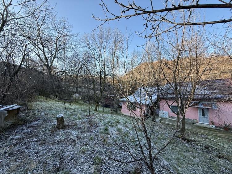 Casa 5 camere, foișor , garaj și teren 800mp cu toate utilitățile! - 37