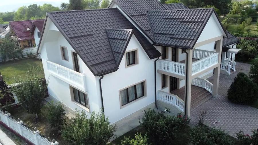 Vila superba 400 m2 cu 5000m2 teren Roznov - 13