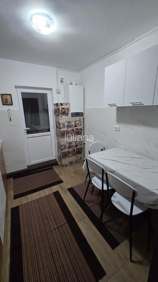 Apartament cu 3 camere de inchiriat