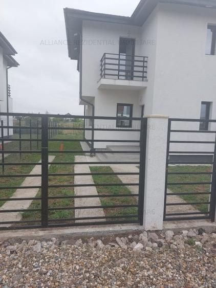 Casa,intr-un ansamblul modern,10 minute de mers pana in Bulevard. - 17